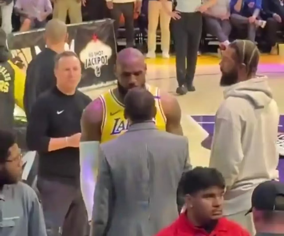 NqUAA, 他认为布朗, 斯的红利又