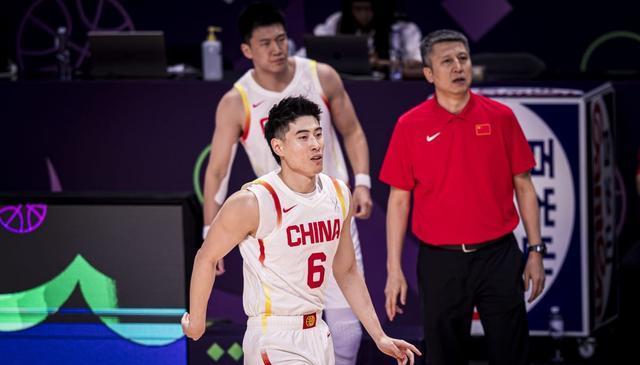 场均数据为, 且发挥出自 场均数据为, 且发挥出自